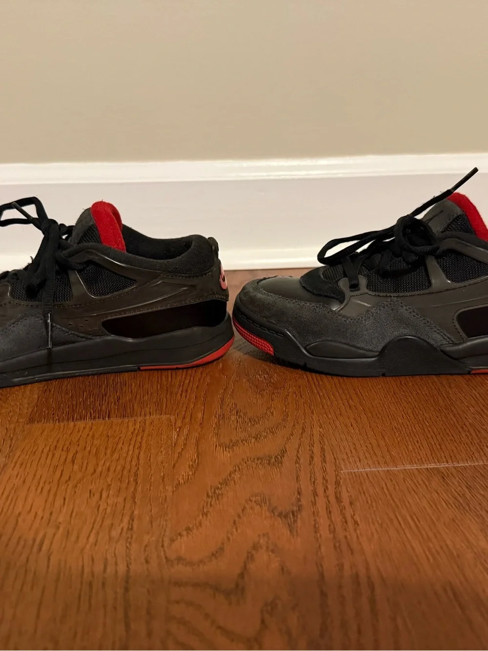 Jordan 4 RM PS Bred Black Varsity Red Kids Size 1Y Sneakers FQ7936-060